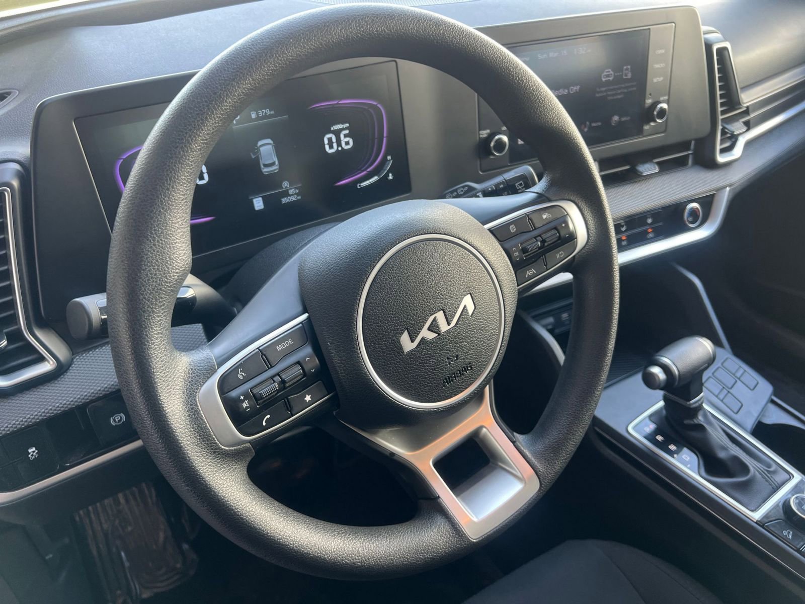 Used 2025 Kia Sportage LX image 28