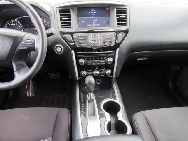 Used 2020 Nissan Pathfinder SV FWD image 18