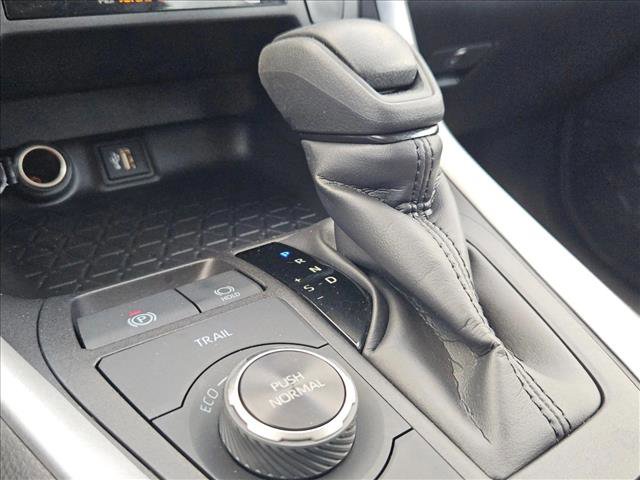 Used 2024 Toyota RAV4 LE image 12
