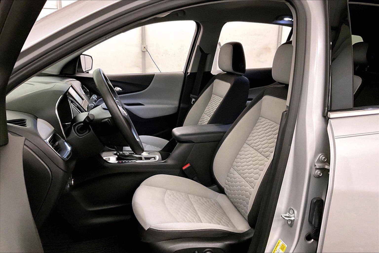 Used 2018 Chevrolet Equinox LT image 24