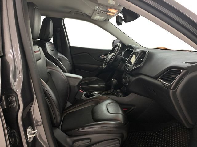 Used 2021 Jeep Cherokee Trailhawk w/ Comfort/Convenience Group AWD/4WD image 14