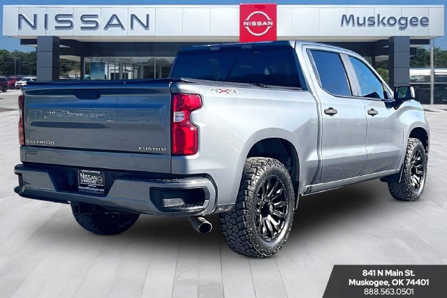 Used 2020 Chevrolet Silverado 1500 Custom w/ Custom Value Package AWD/4WD image 5