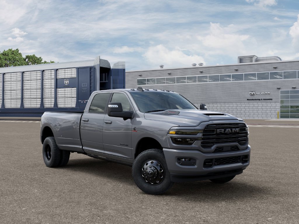 New 2027 RAM 3500 Laramie AWD/4WD image 5