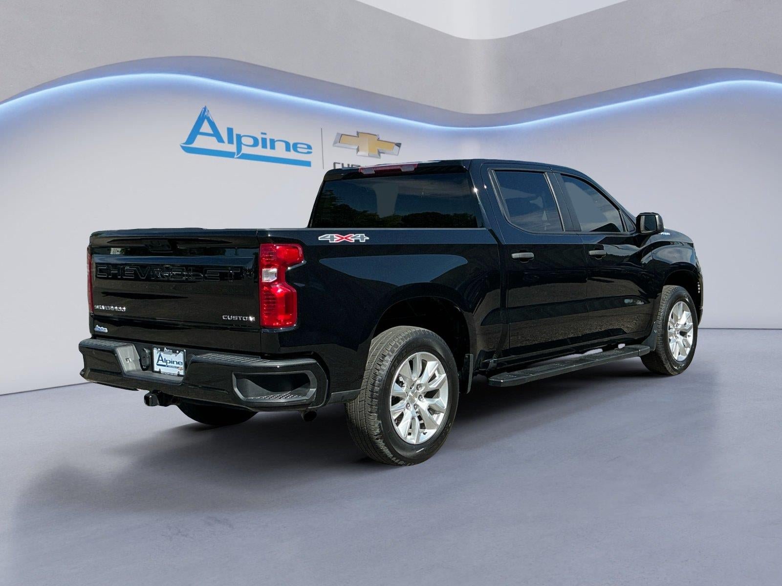 Used 2024 Chevrolet Silverado 1500 Custom AWD/4WD image 5