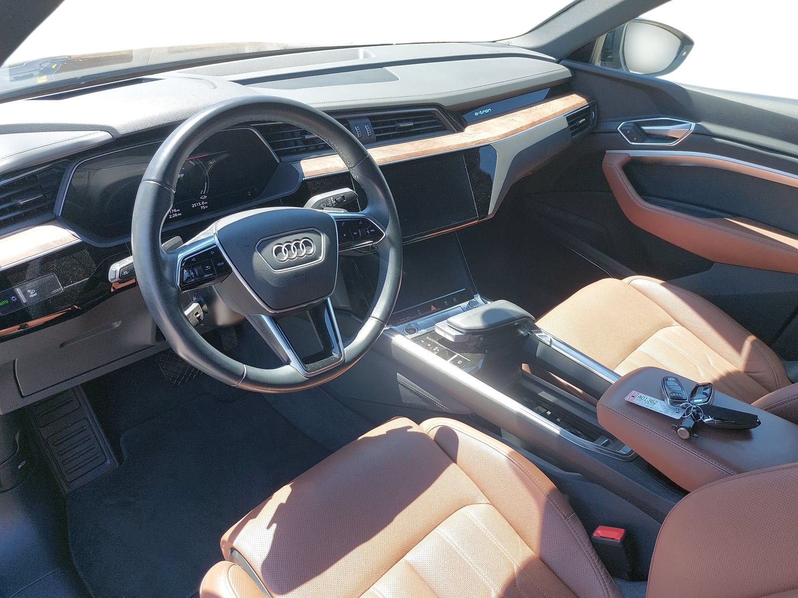 Used 2022 Audi e-tron Prestige w/ Prestige Package AWD/4WD image 5