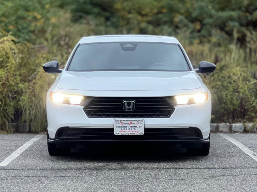 Used 2024 Honda Accord Sport image 3