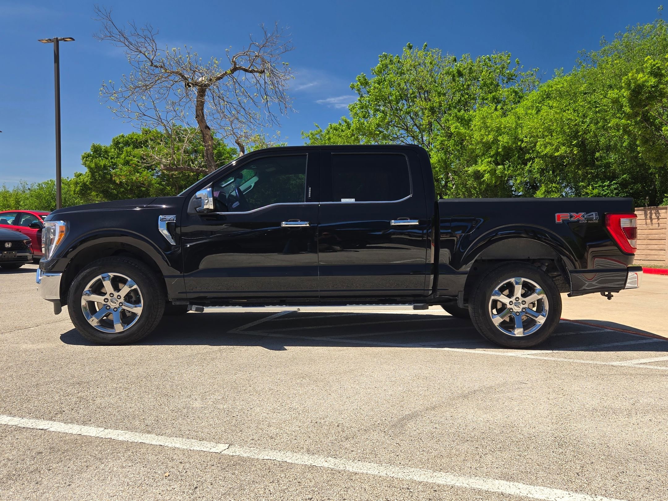 Used 2021 Ford F150 Lariat image 6