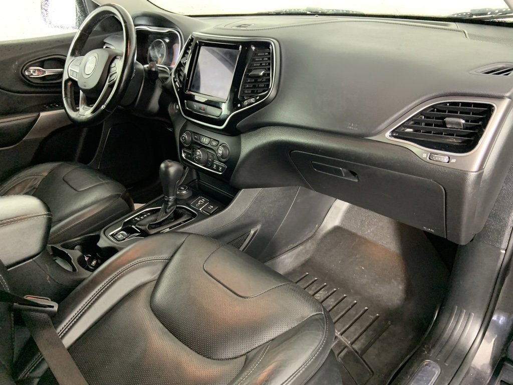 Used 2020 Jeep Cherokee Limited image 27