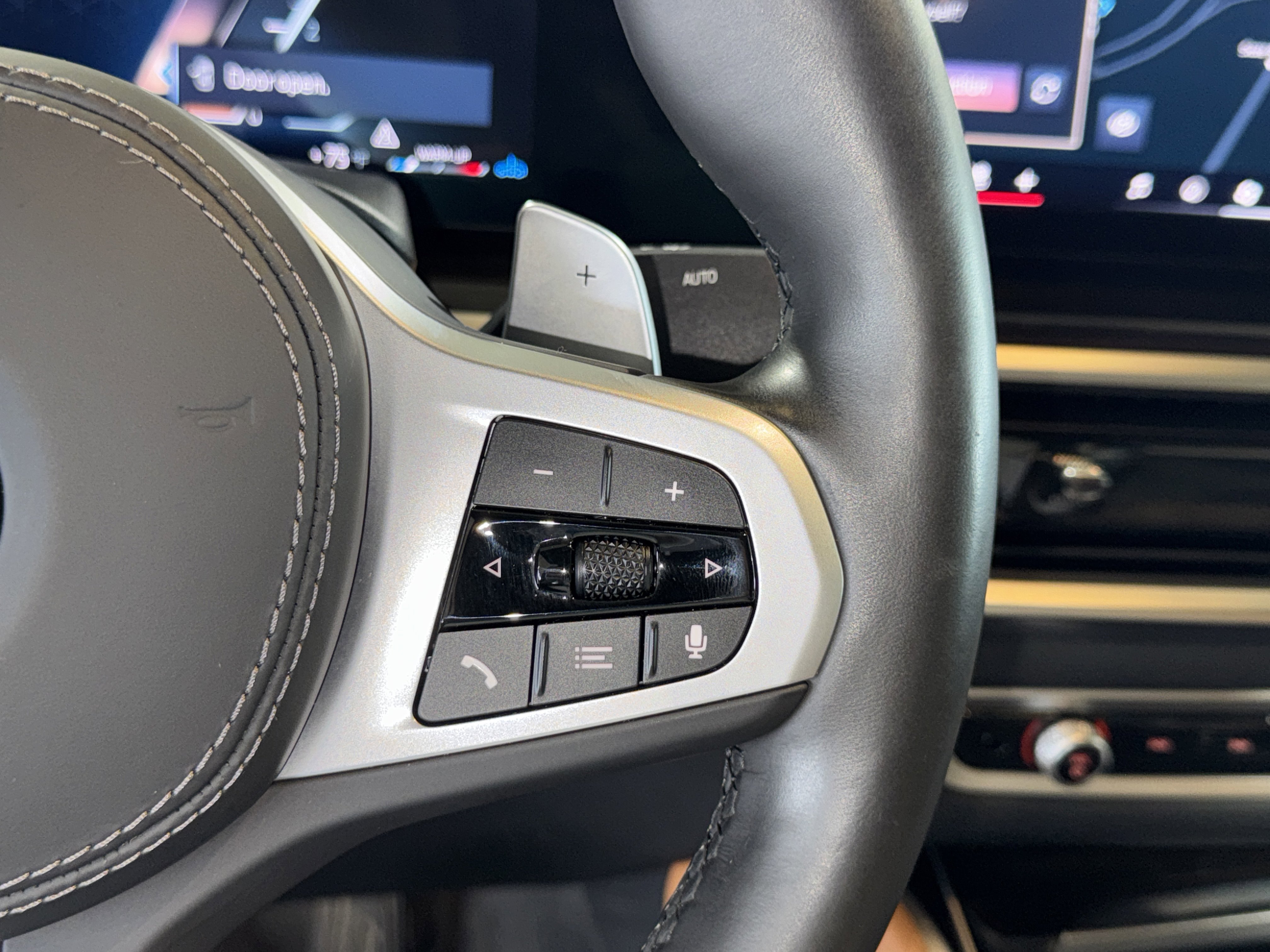 Certified 2025 BMW X6 xDrive40i image 23