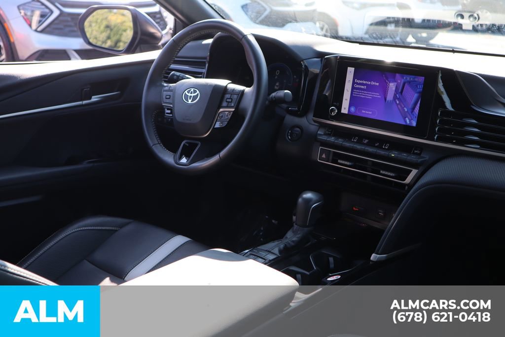 Used 2025 Toyota Camry SE image 23