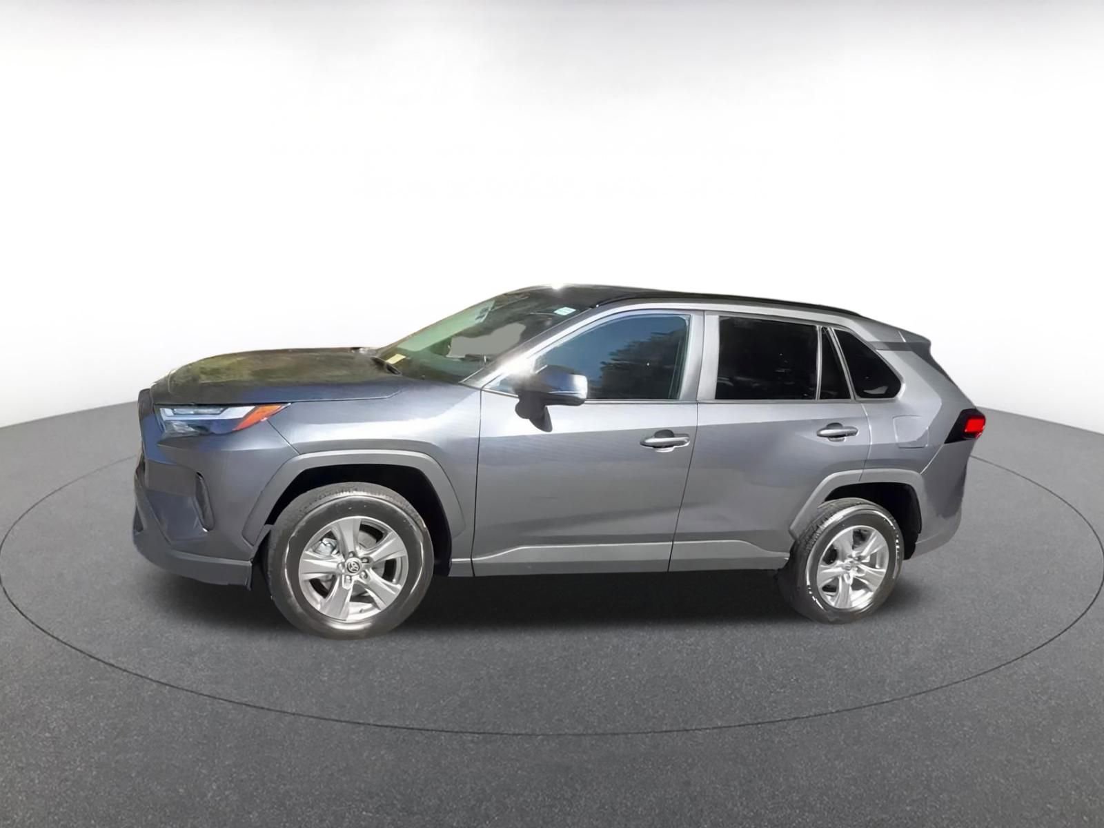 Used 2025 Toyota RAV4 XLE image 8