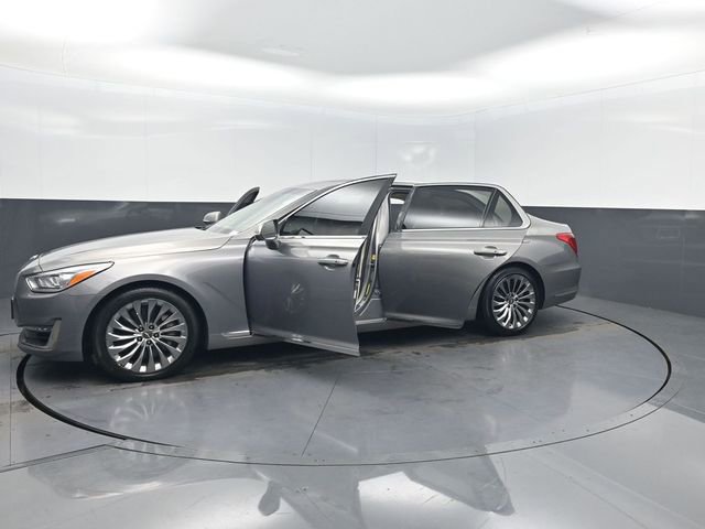 Used 2018 Genesis G90 3.3T Premium RWD image 41