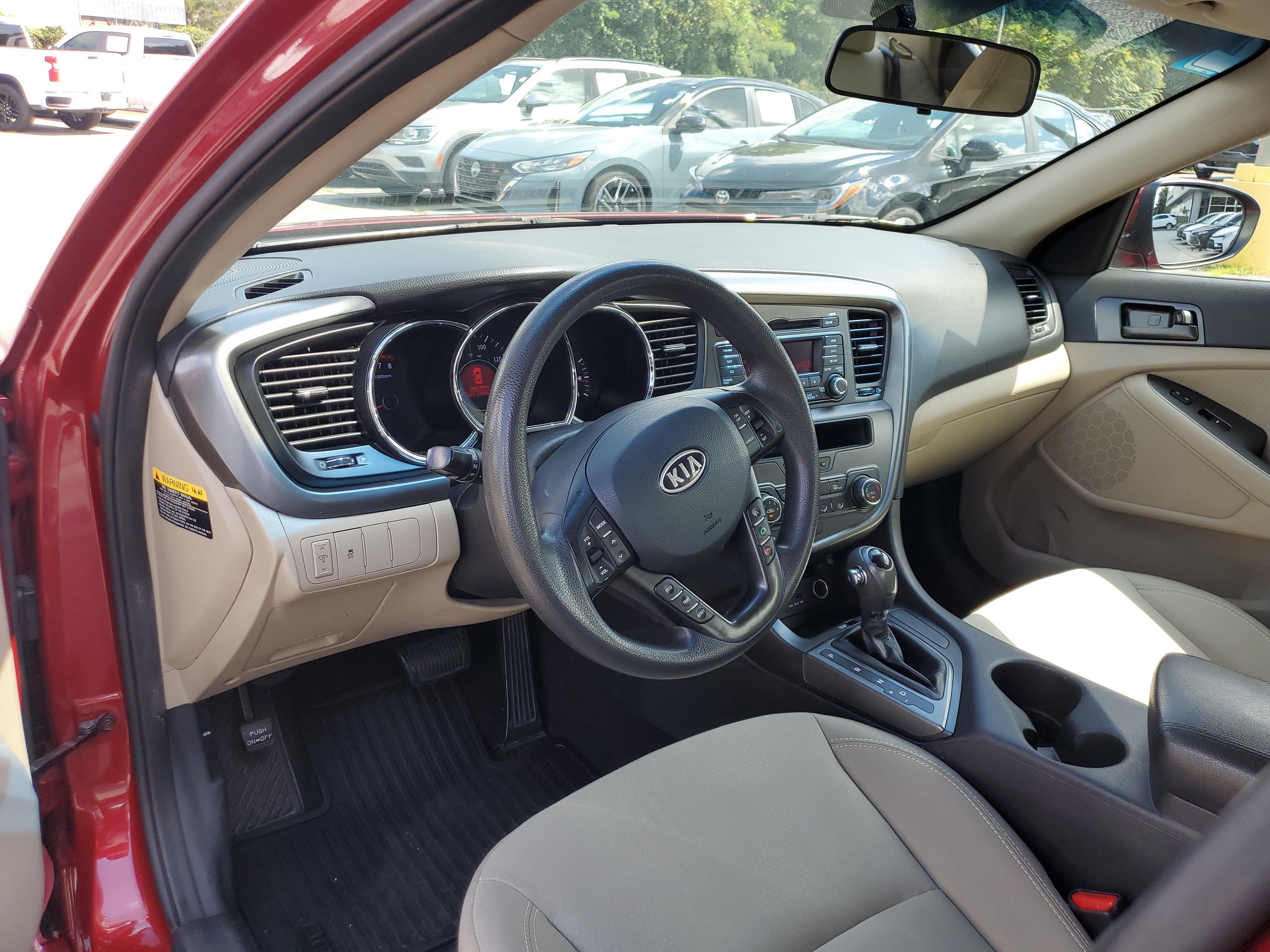 Used 2012 Kia Optima LX FWD image 18