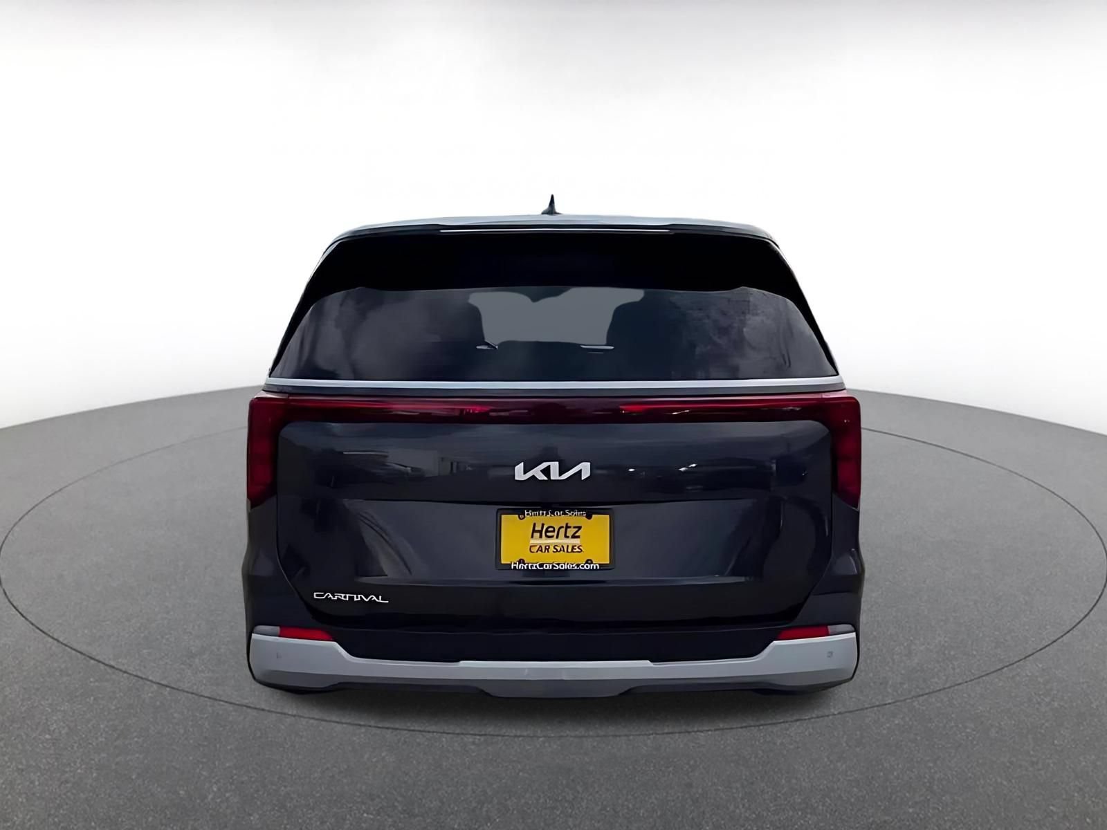 Used 2026 Kia Carnival FWD image 12