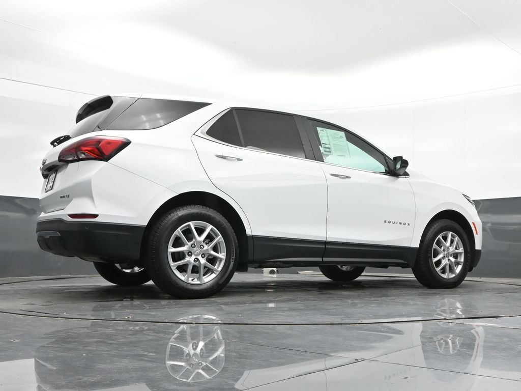Used 2023 Chevrolet Equinox LT w/ Driver Convenience Package AWD/4WD image 38