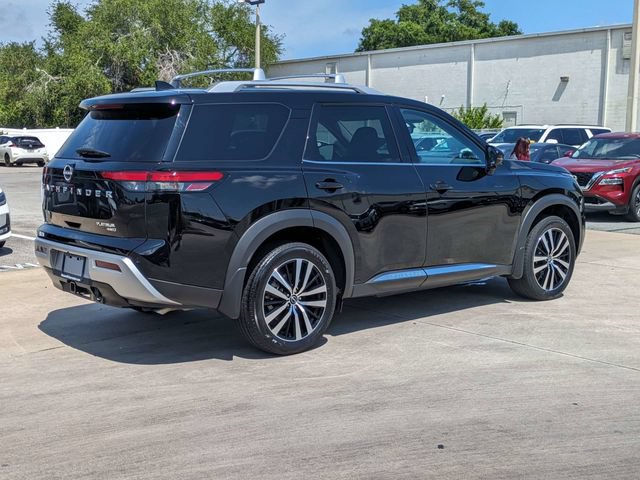 Used 2025 Nissan Pathfinder Platinum w/ Cargo Package AWD/4WD image 6