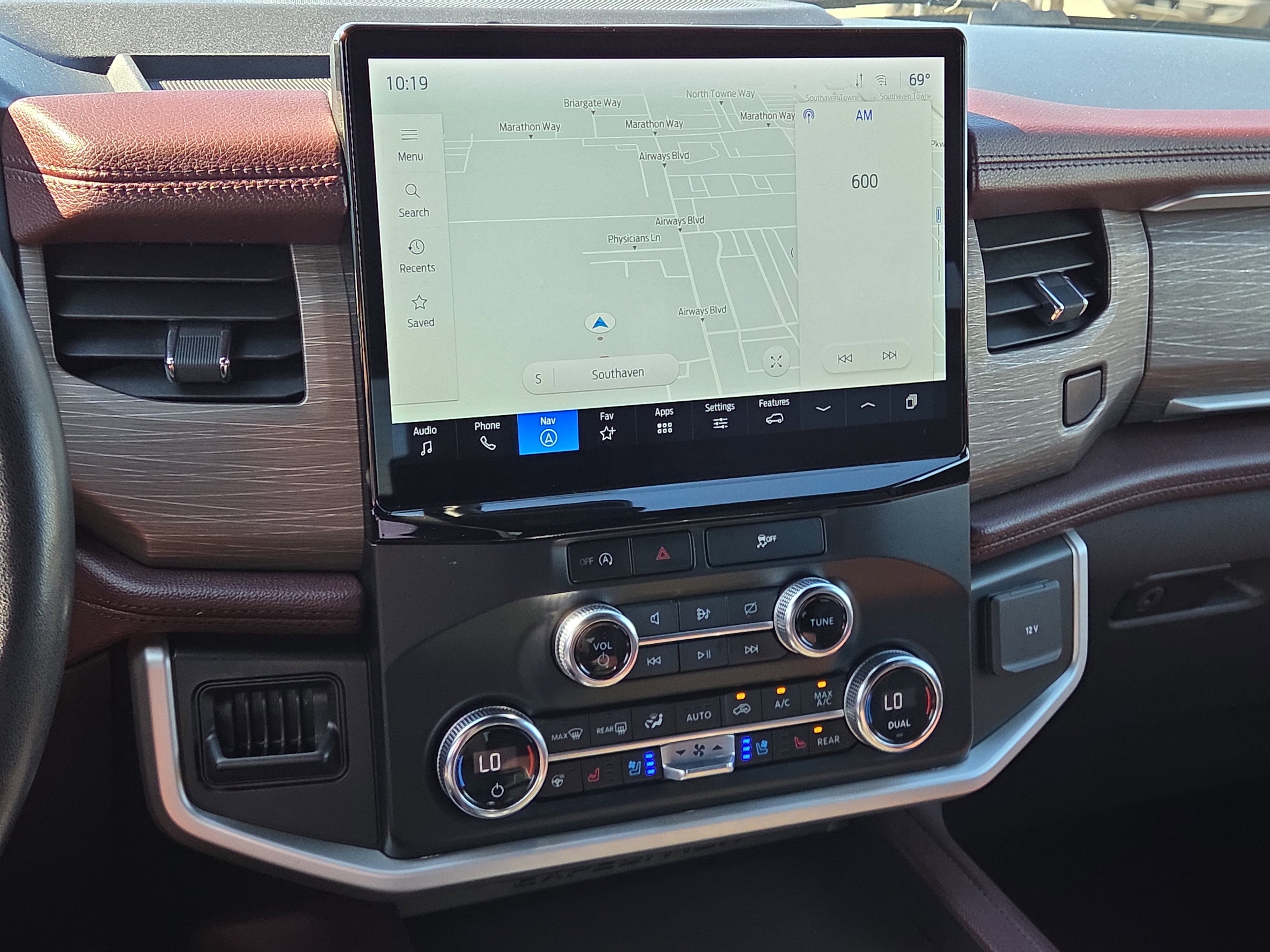 Used 2023 Ford Expedition Limited image 26