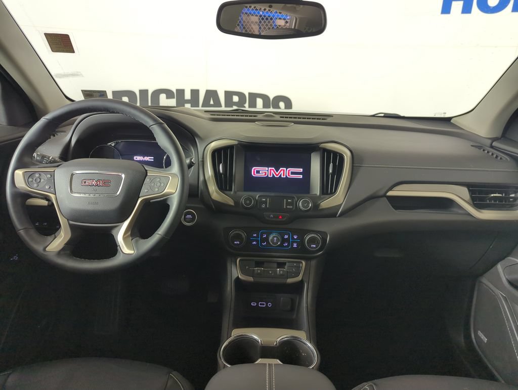 Used 2024 GMC Terrain Denali AWD/4WD image 10