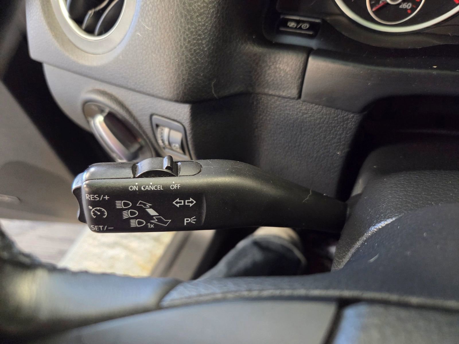 Used 2016 Volkswagen Tiguan SEL image 24