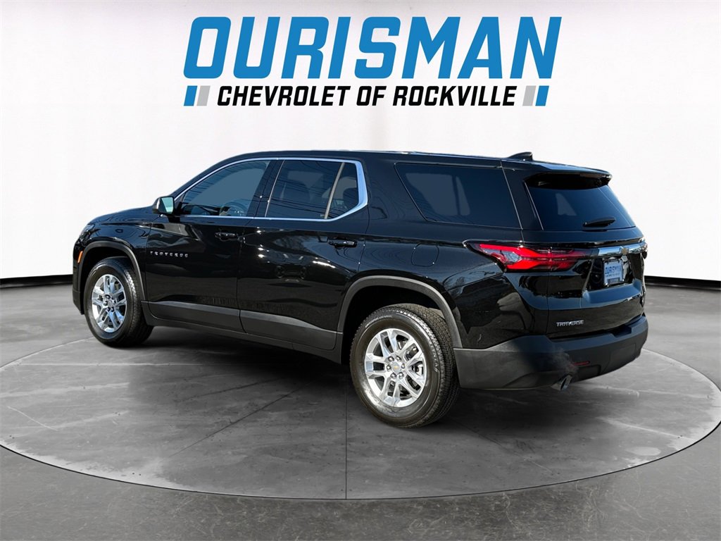 Used 2023 Chevrolet Traverse LS image 4