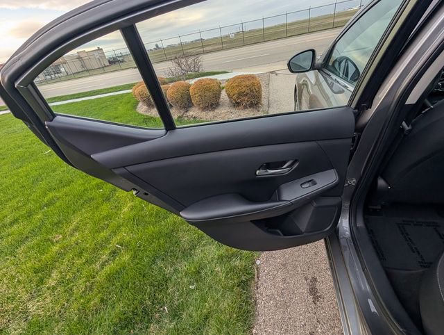 Used 2023 Nissan Sentra SV image 12