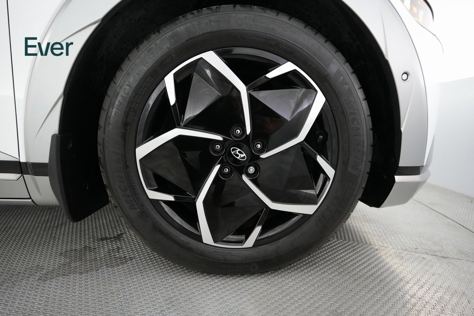 Used 2024 Hyundai Ioniq 5 Limited image 19