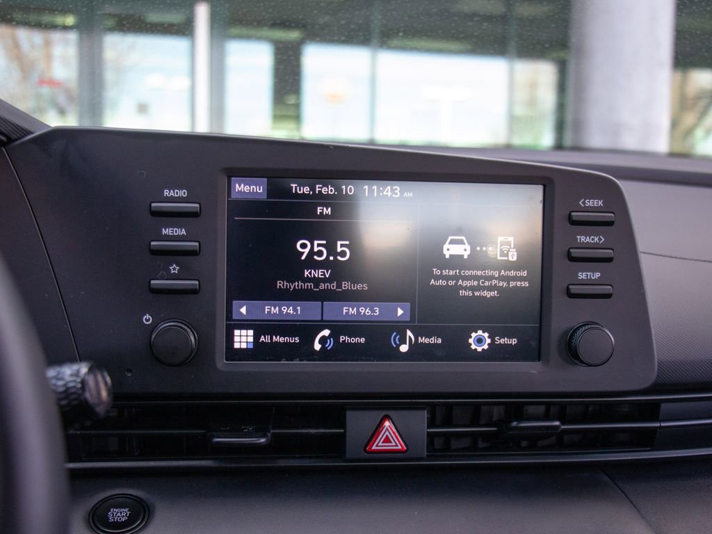 Used 2025 Hyundai Elantra Sport image 16