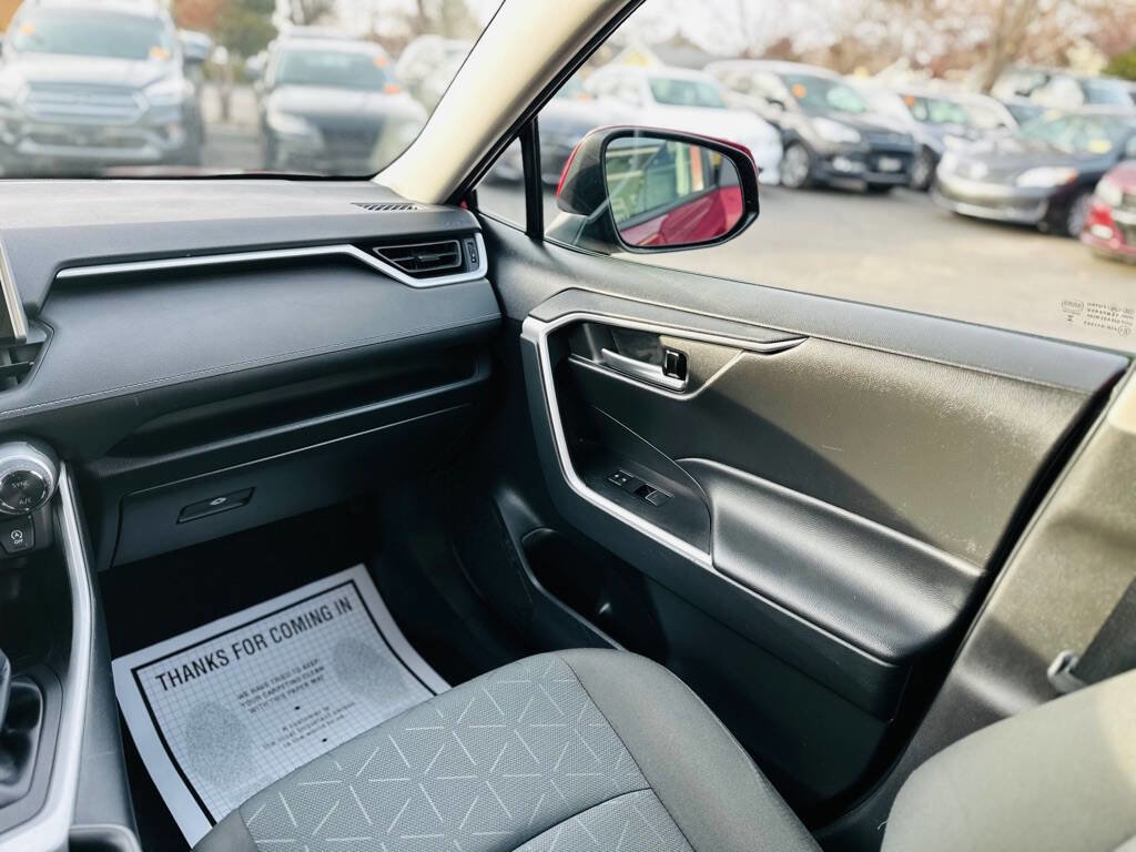 Used 2023 Toyota RAV4 XLE image 13