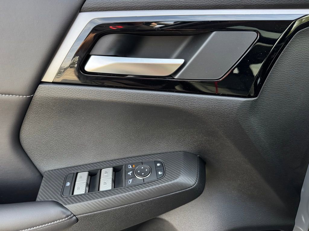 New 2026 Mitsubishi Outlander AWD image 33