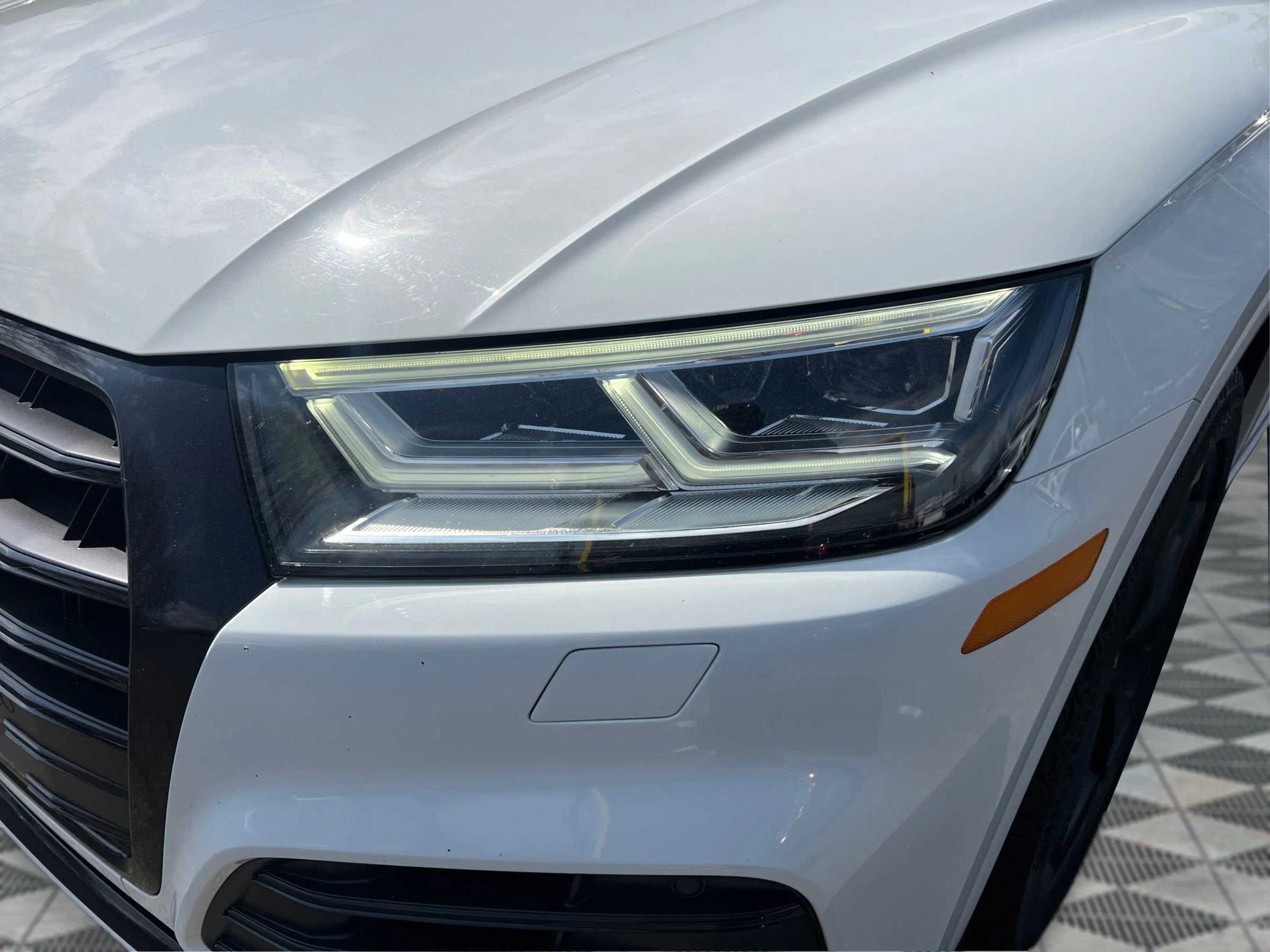 Used 2020 Audi SQ5 Premium Plus w/ Premium Plus Package image 22
