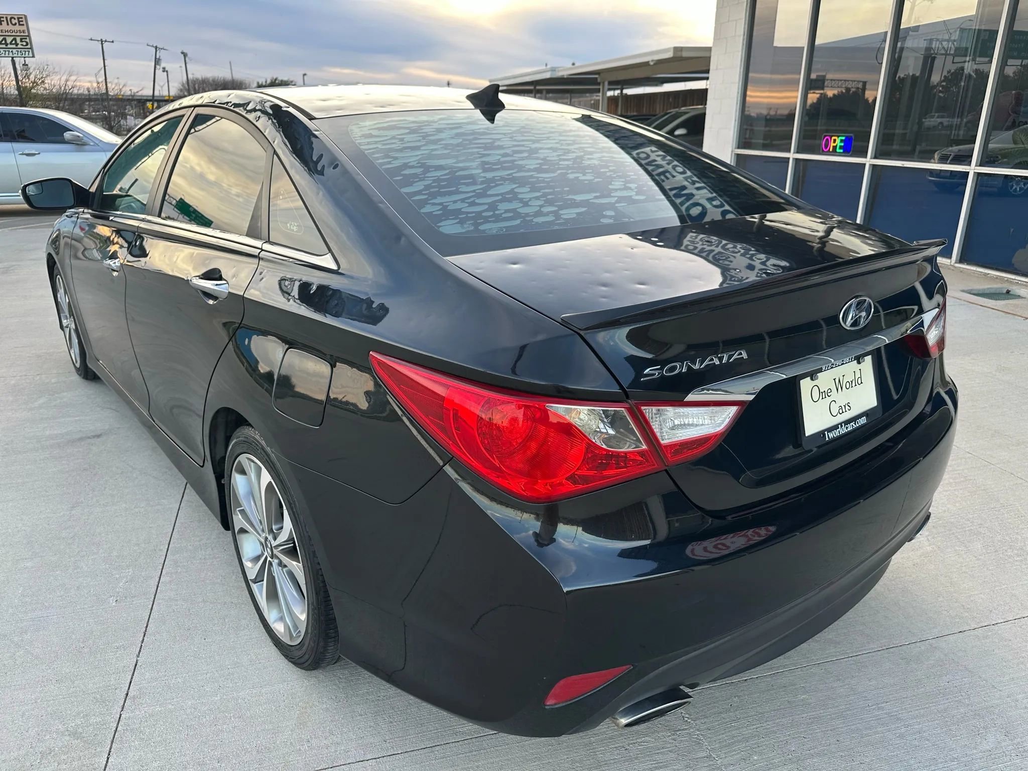 Used 2014 Hyundai Sonata SE FWD image 3