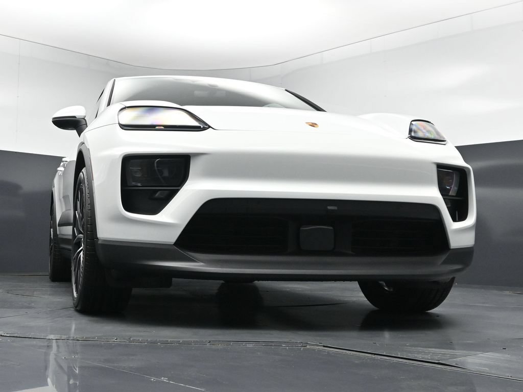 New 2026 Porsche Macan 4 Electric AWD/4WD image 27