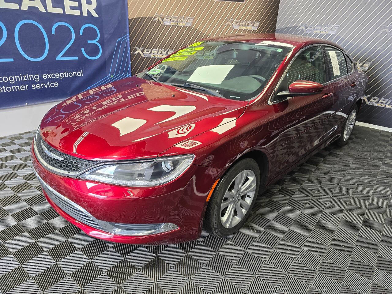 Used 2016 Chrysler 200 Limited image 1