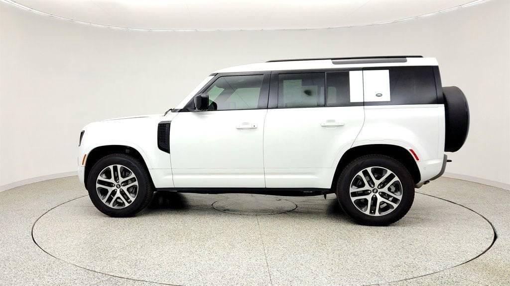 Used 2023 Land Rover Defender 110 X-Dynamic SE AWD/4WD image 8