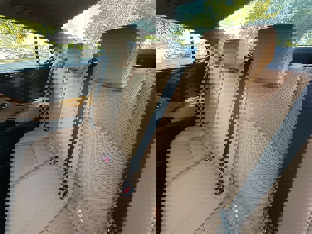 Used 2023 Lexus ES 350 w/ Accessory Package (Z1) image 22