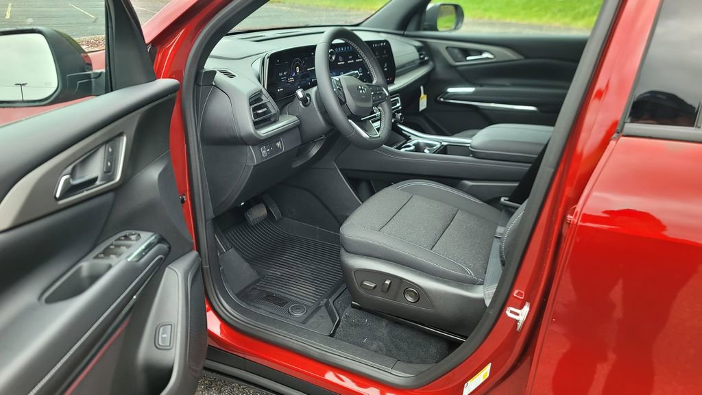 New 2026 Chevrolet Traverse LT w/ Midnight/Sport Edition image 21