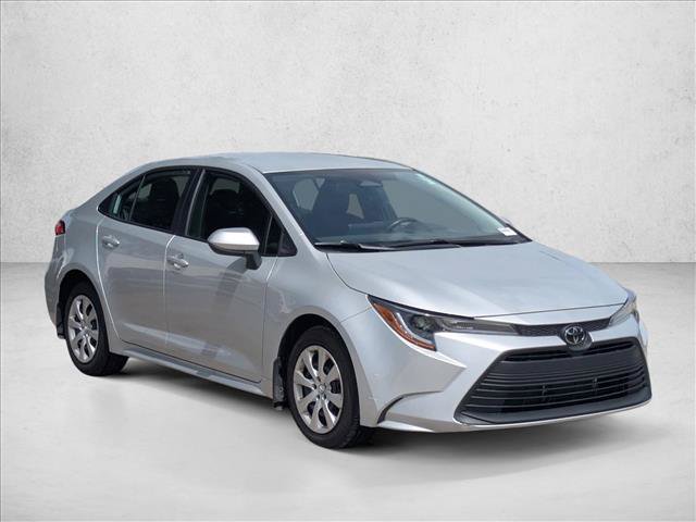Used 2025 Toyota Corolla LE FWD image 3