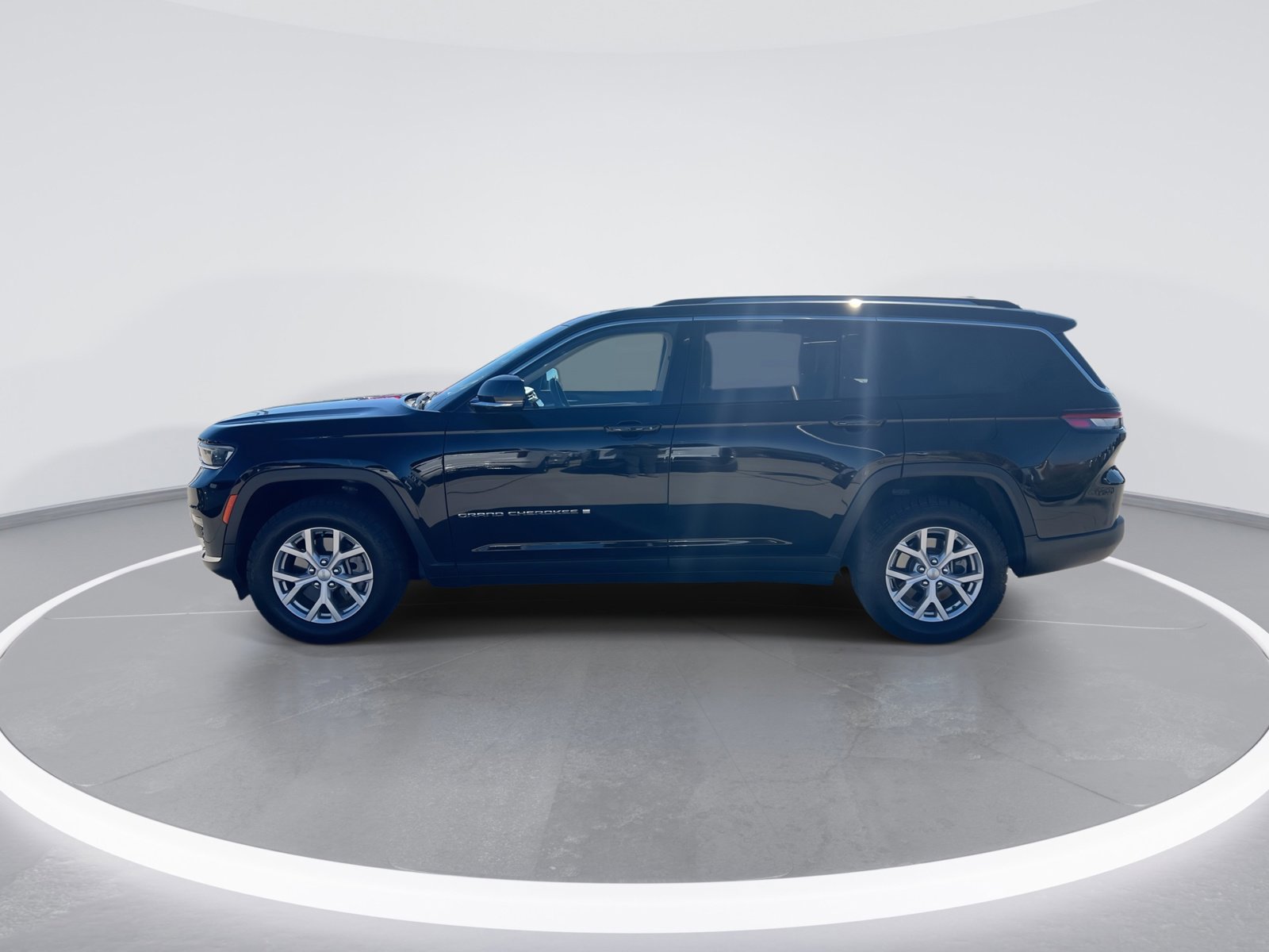 Used 2021 Jeep Grand Cherokee L Limited image 5