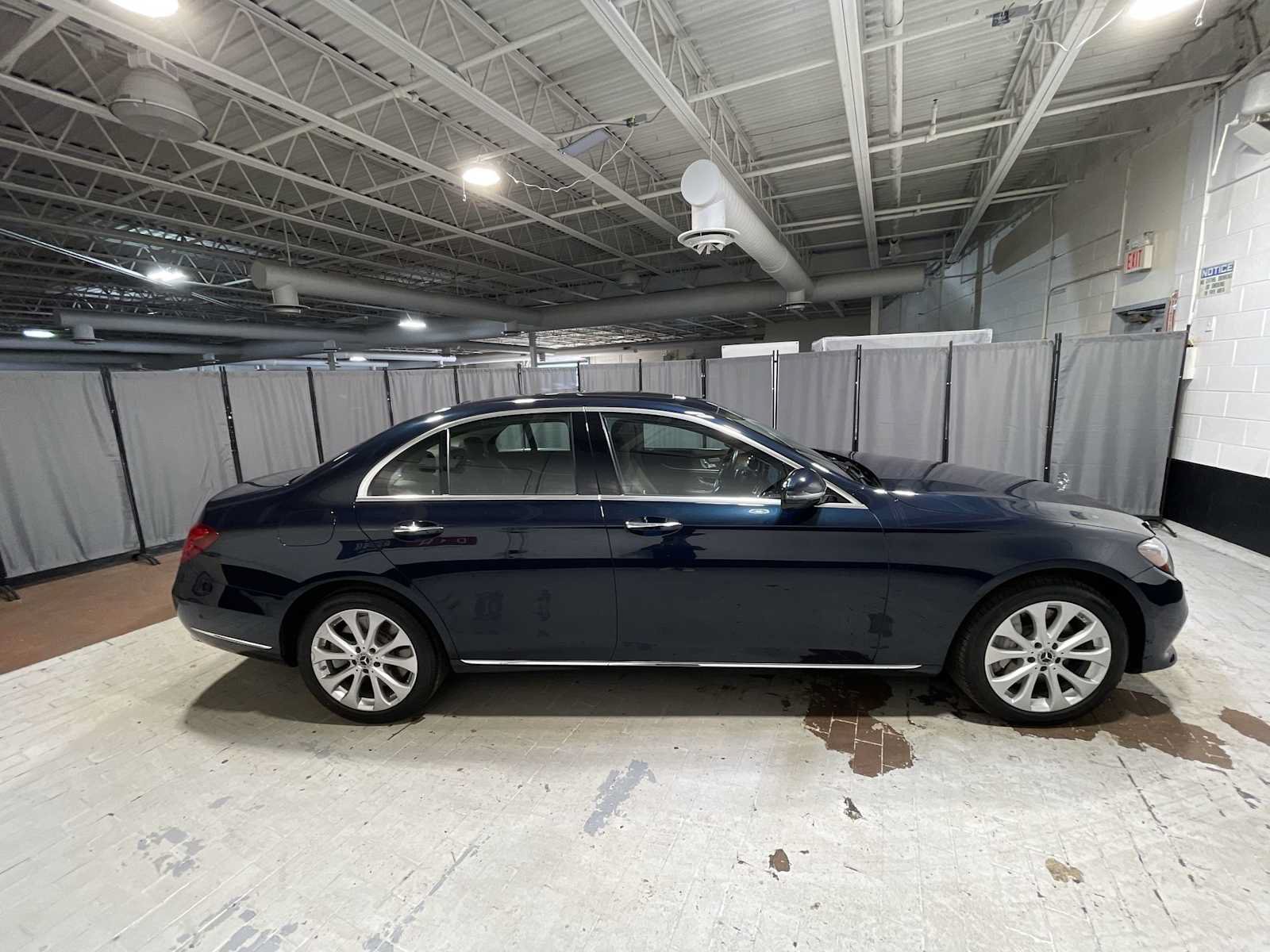 Used 2018 Mercedes-Benz E 400 4MATIC Sedan image 27