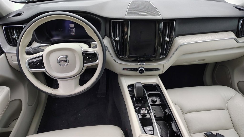 Certified 2023 Volvo XC60 B5 Plus w/ Climate Package image 12