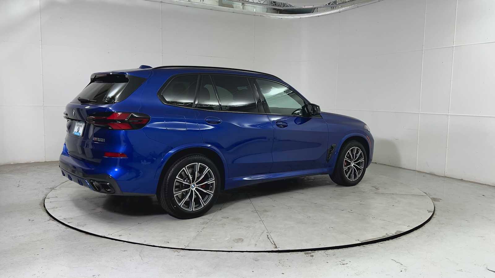 Used 2026 BMW X5 M60i image 2