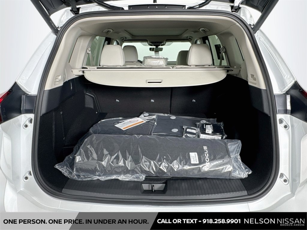 New 2026 Nissan Rogue Dark Armor FWD image 25