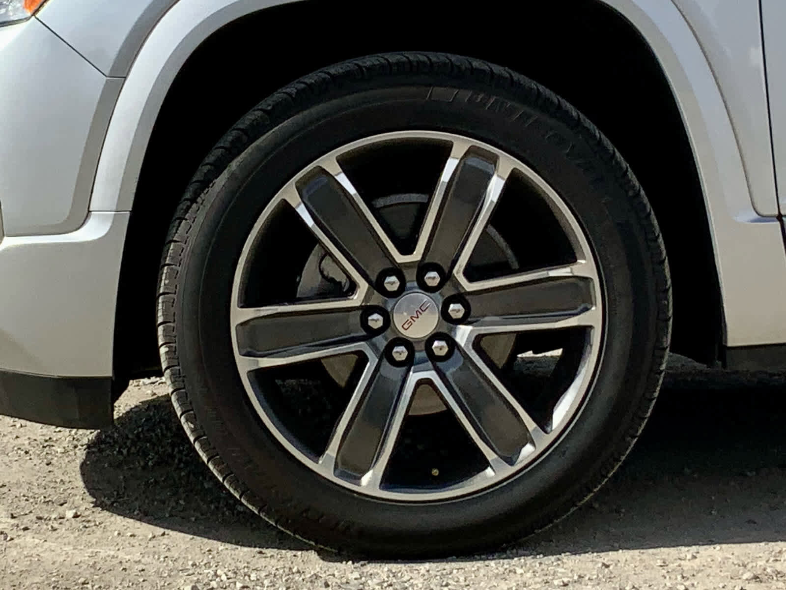 Used 2019 GMC Acadia Denali image 14