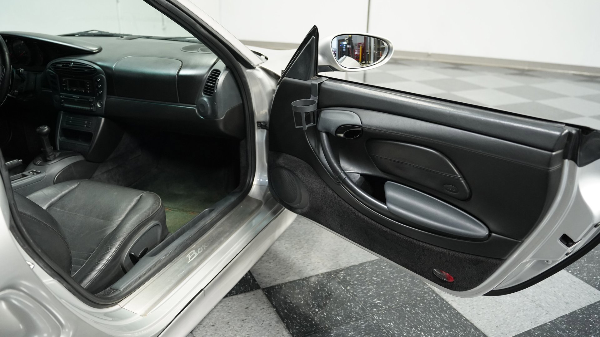 Used 1998 Porsche Boxster image 40