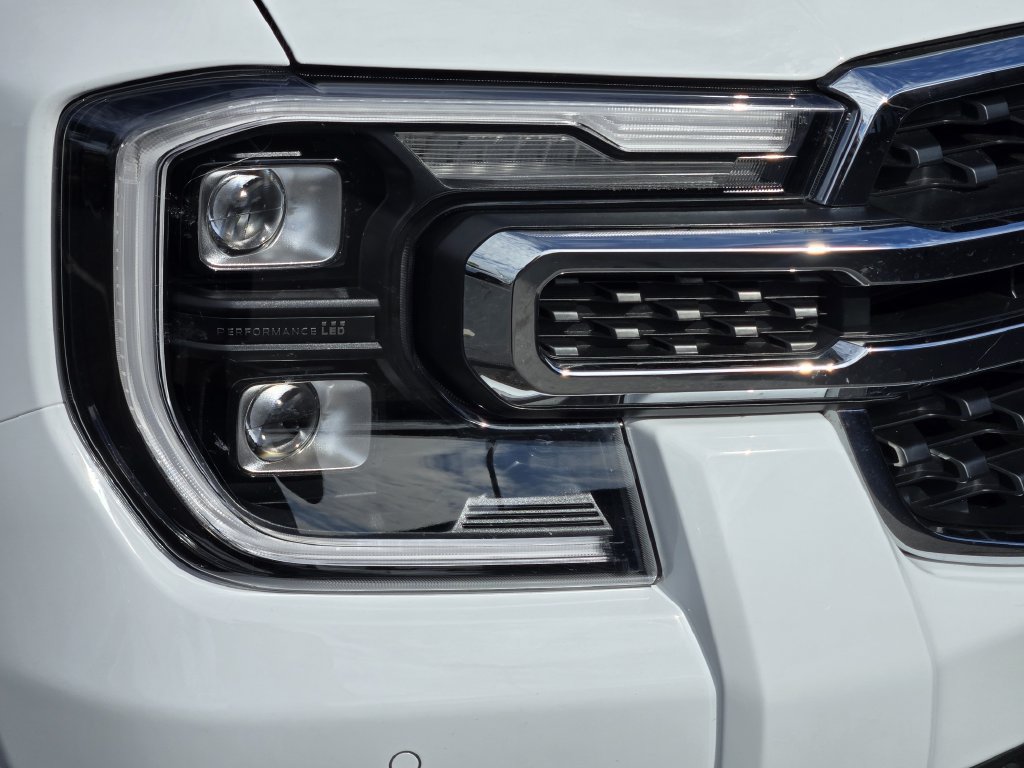 Used 2025 Ford Ranger Lariat w/ Chrome Accent Package AWD/4WD image 9