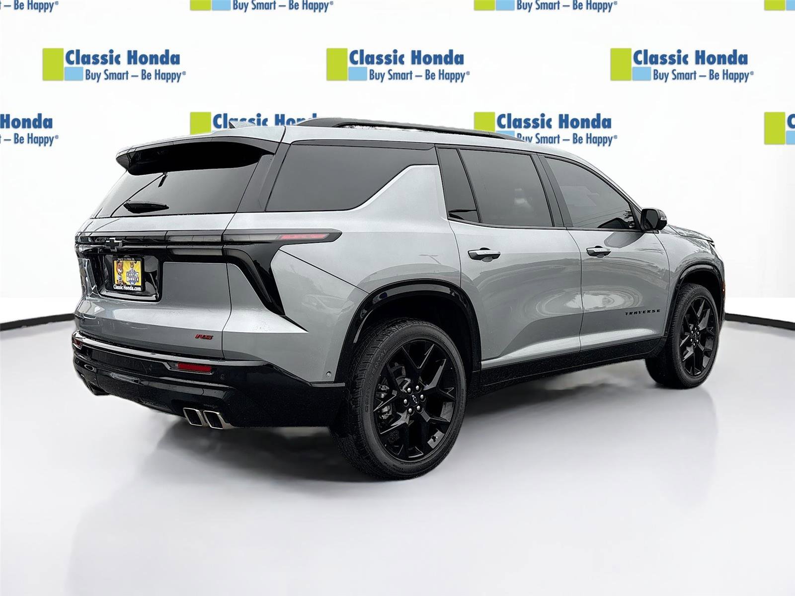 Used 2024 Chevrolet Traverse RS image 8