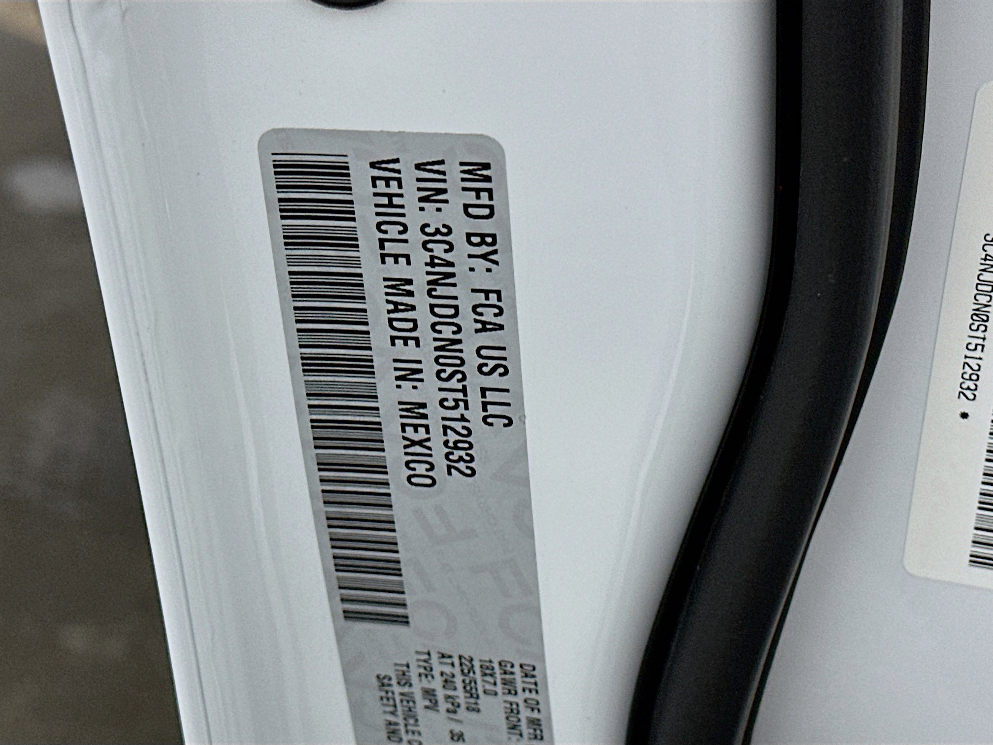 Used 2025 Jeep Compass Limited image 12