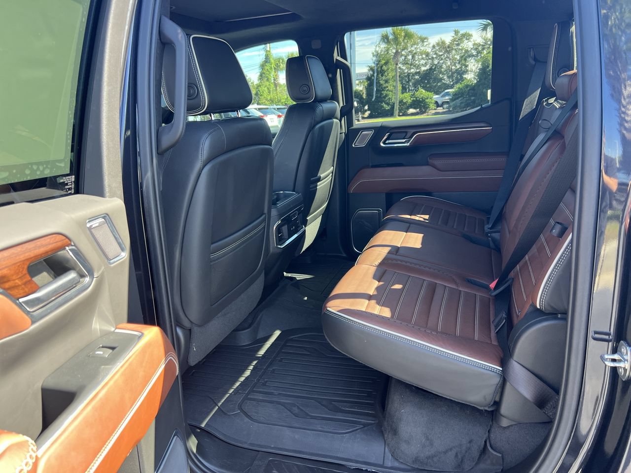 Used 2023 GMC Sierra 1500 Denali Ultimate AWD/4WD image 33