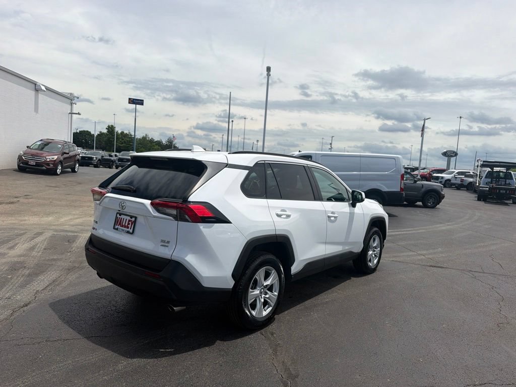 Used 2019 Toyota RAV4 XLE w/ Convenience Package AWD/4WD image 7