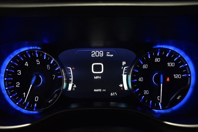 Certified 2024 Chrysler Pacifica Touring-L image 26